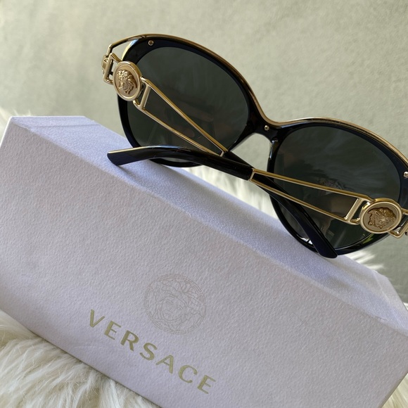 Versace Women’s Sunglasses - Picture 2 of 9